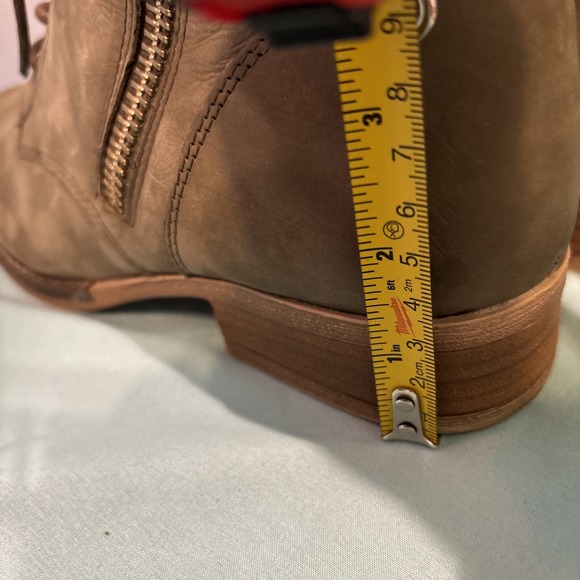 ALDO Sandstone Tan Suede Almond Toe Ankle Heel Booties Womens 8.5 NWOB Lace/Zip - Picture 7 of 12